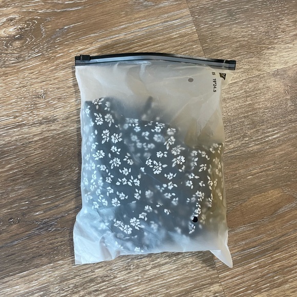 Floral Print Shorts - Picture 7 of 7